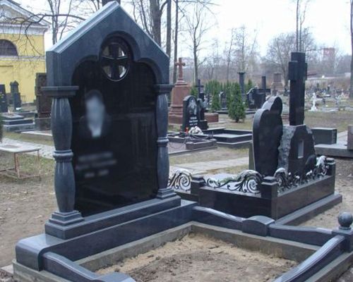 Как выбрать мемориальное надгробие