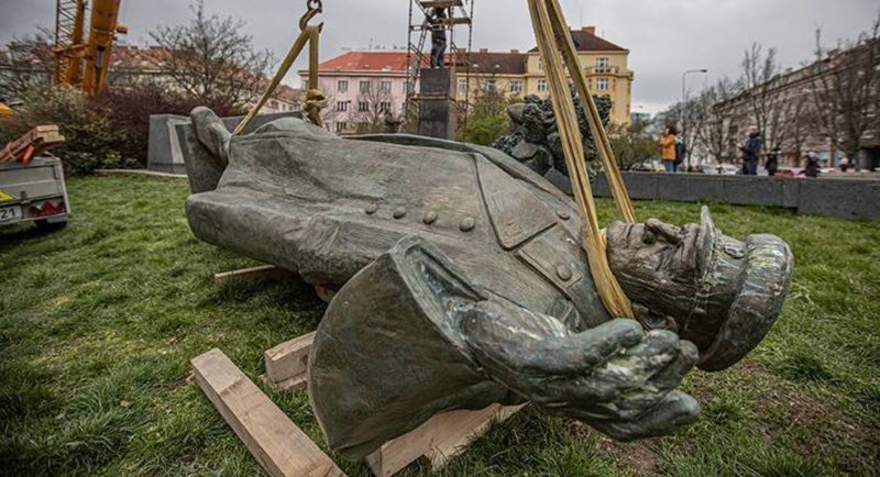 Снос памятника маршалу Коневу: Чехию ждут неприятные последствия 