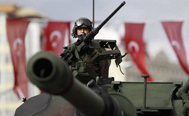 «Если выгонят из НАТО - останемся с РФ»: турки об угрозах из Вашингтона 