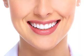 Как найти качественную имплантацию зубов
