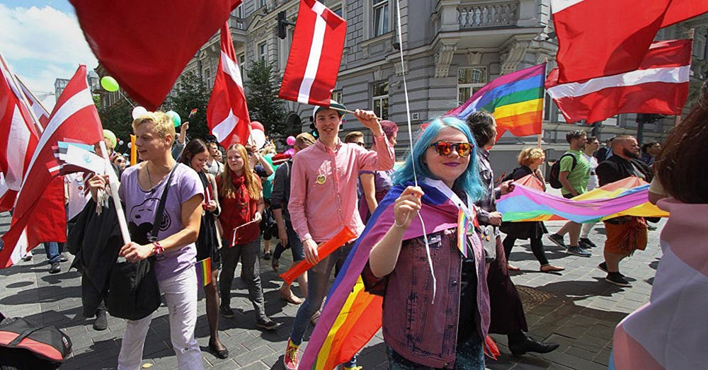 Парад ЛГБТ в Латвии