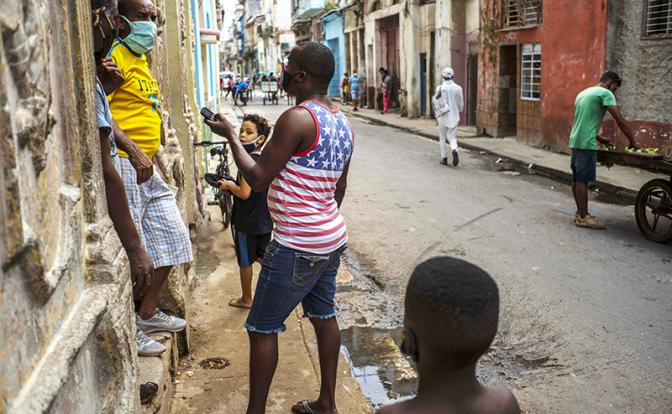 Почему Америка мучает Кубу? 